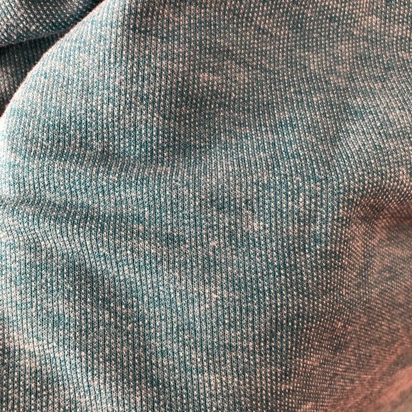 Reebok Sweatshirt - Picture 9 of 9